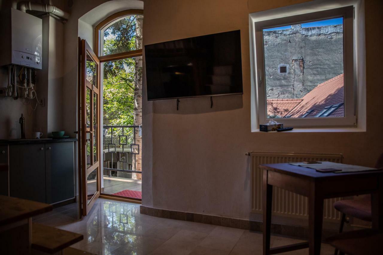 1881 Brasov Old Town - Double Room Εξωτερικό φωτογραφία
